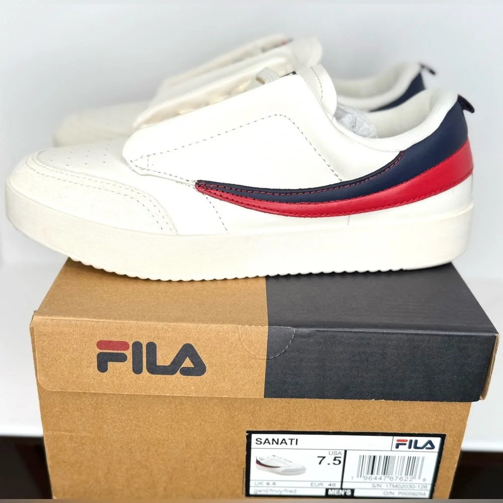 Fila Men's Off White and Navy & Red Sneakers